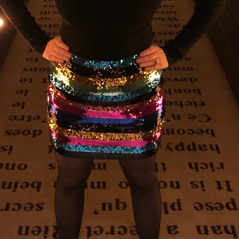 Express sequin skirt, high waisted and stretchy